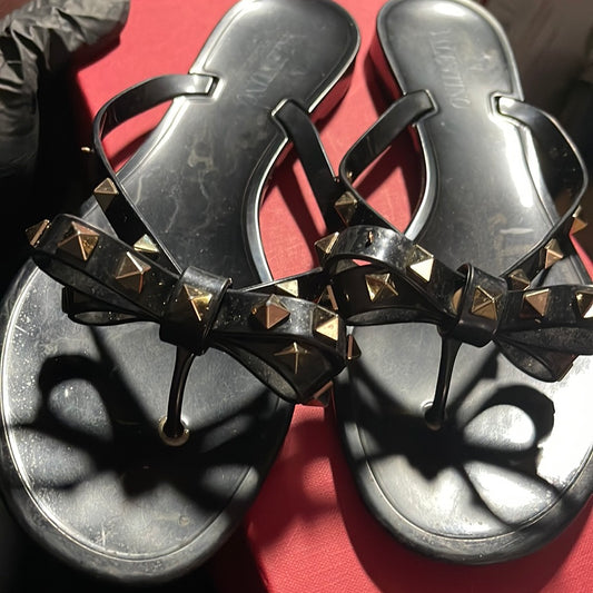Valentino Jelly PVC Rockstud Flip flops Pre-owned