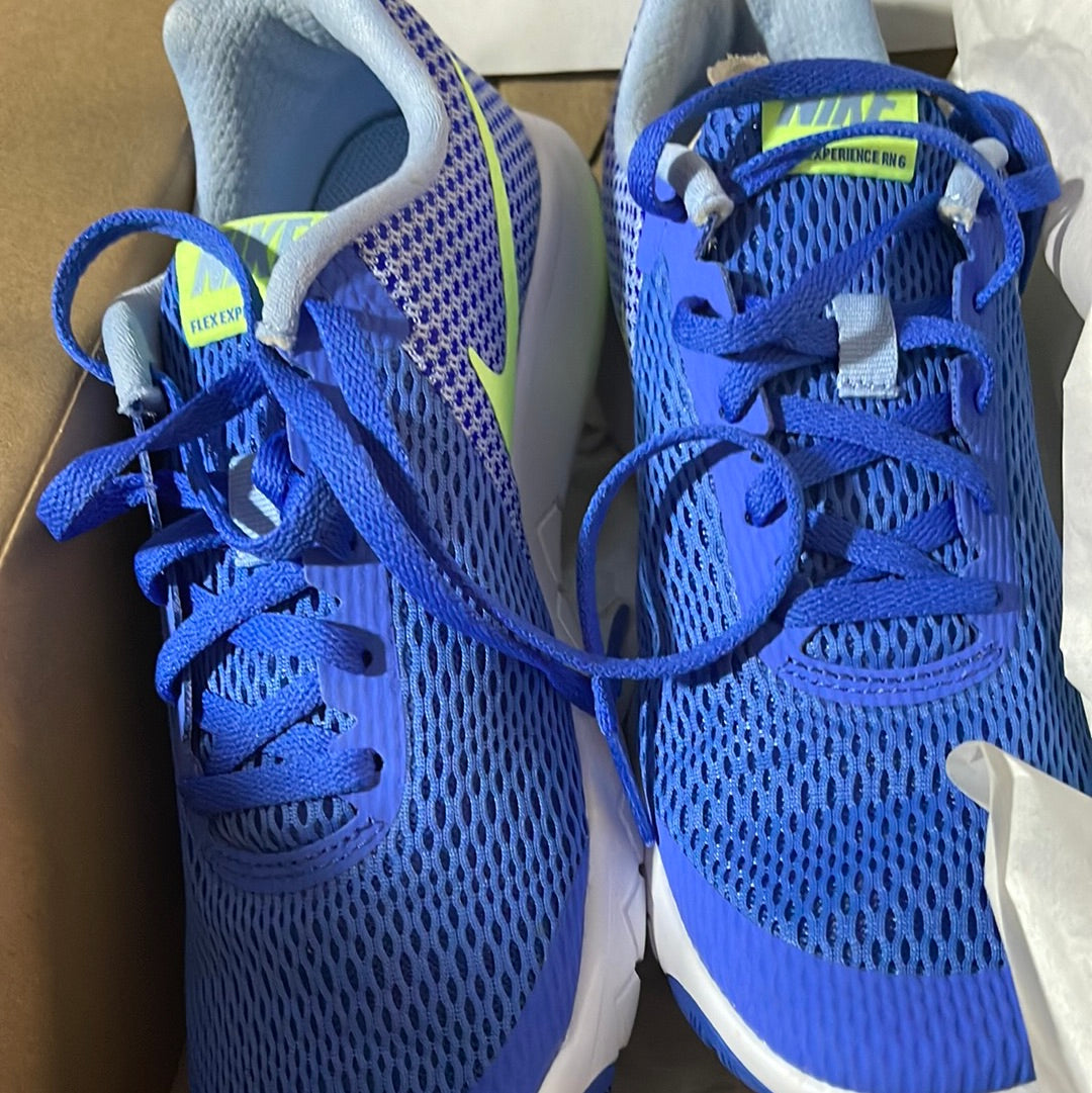 Woman’s Nike Flex Experience