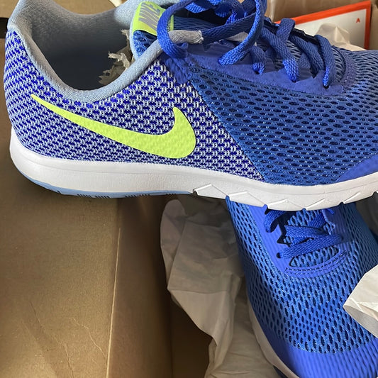 Woman’s Nike Flex Experience