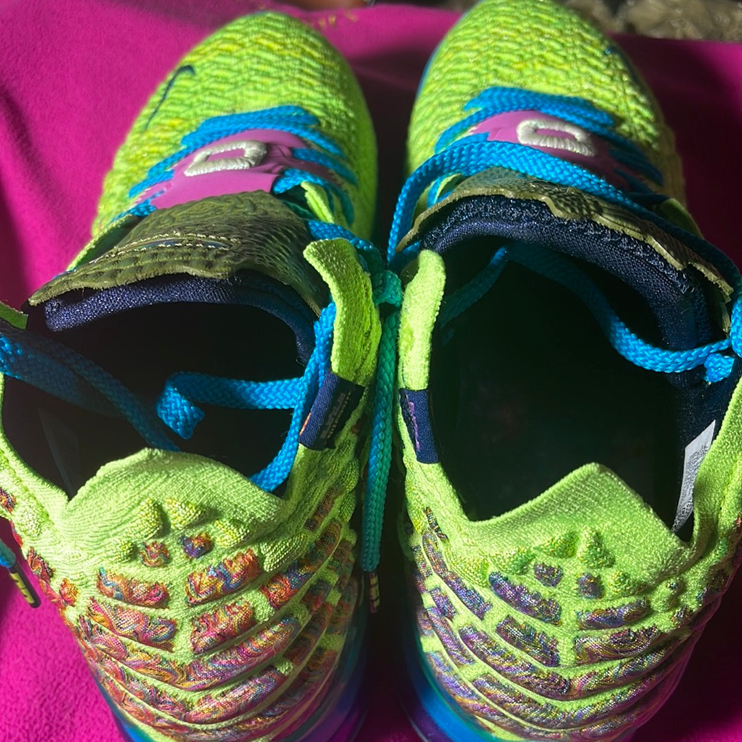 Nike LeBron 17 AS Promo Space Jam Mr. Swackhammer Multicolor CV8075-300