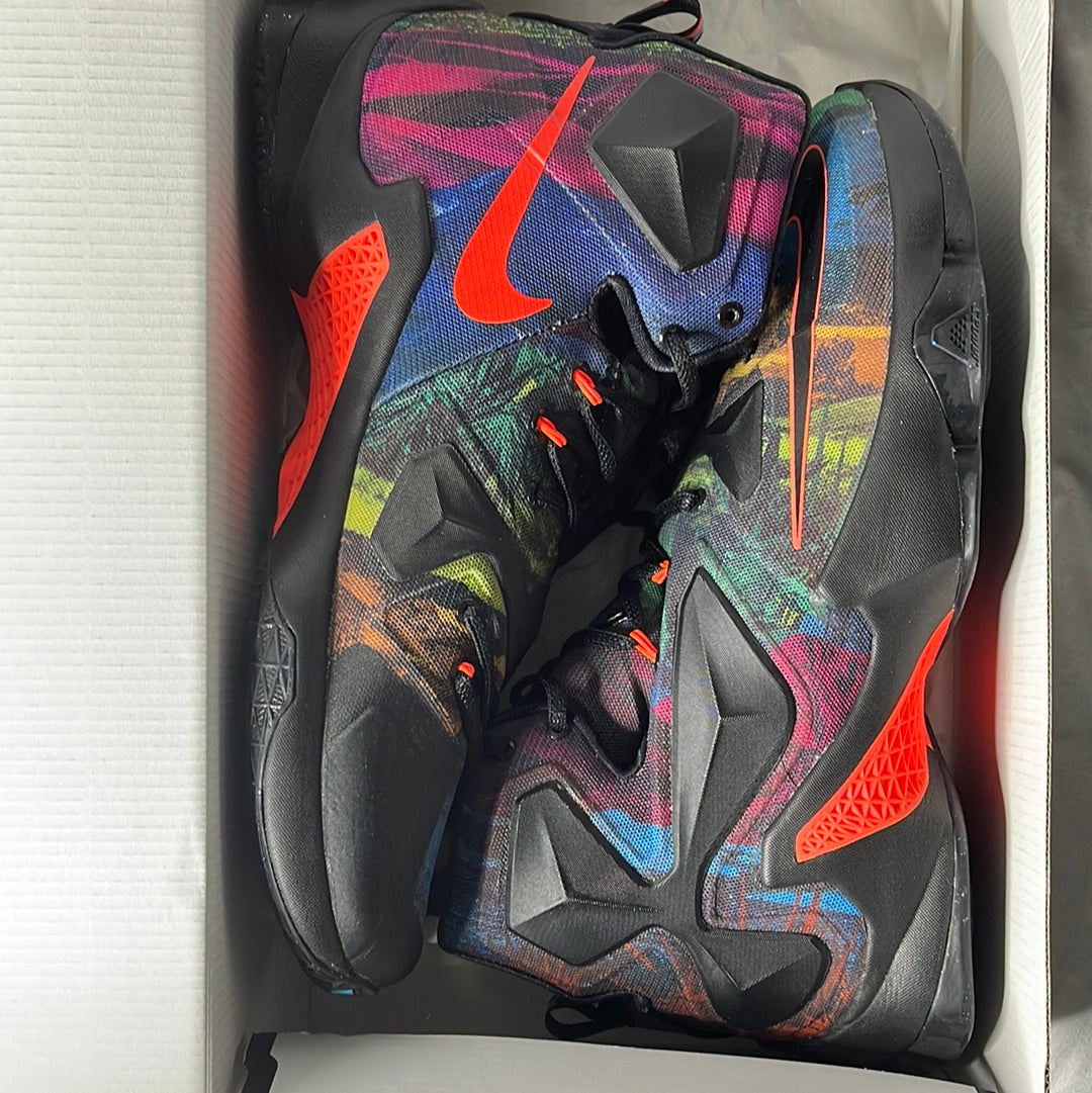 Nike LeBron XIII Men’s Basketball Sneakers 807219-008