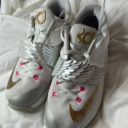 Nike Aunt Pearl 745407-176 White Basketball Sneakers Athletic