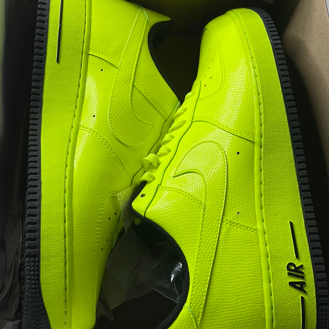 Nike Air Force 1 AF1 Neon Volt Yellow Black Youth 4Y Sneakers 596728-702  Good