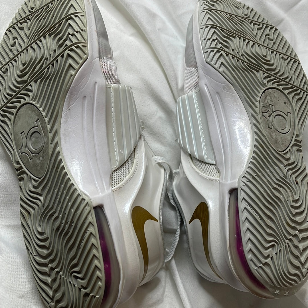 Nike Aunt Pearl 745407-176 White Basketball Sneakers Athletic