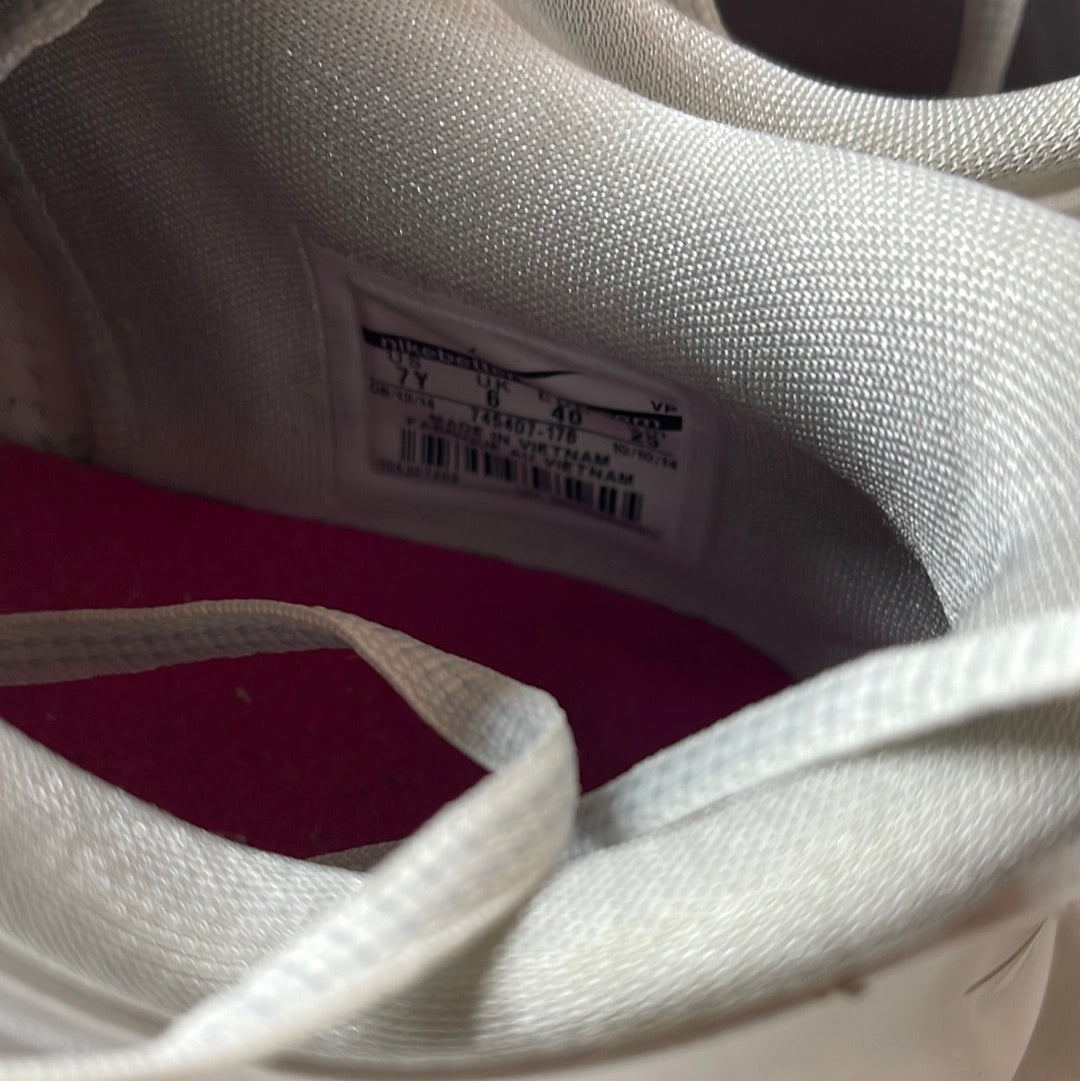 Nike Aunt Pearl 745407-176 White Basketball Sneakers Athletic